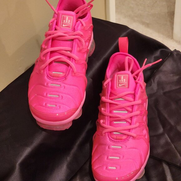 Brand New US 8 NIKE AIR Sneakers VaporMax Plus HyperPink - Picture 6 of 16